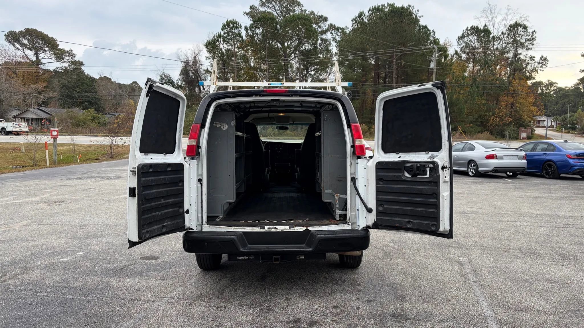 Used 2017 GMC Savana 2500 image 16