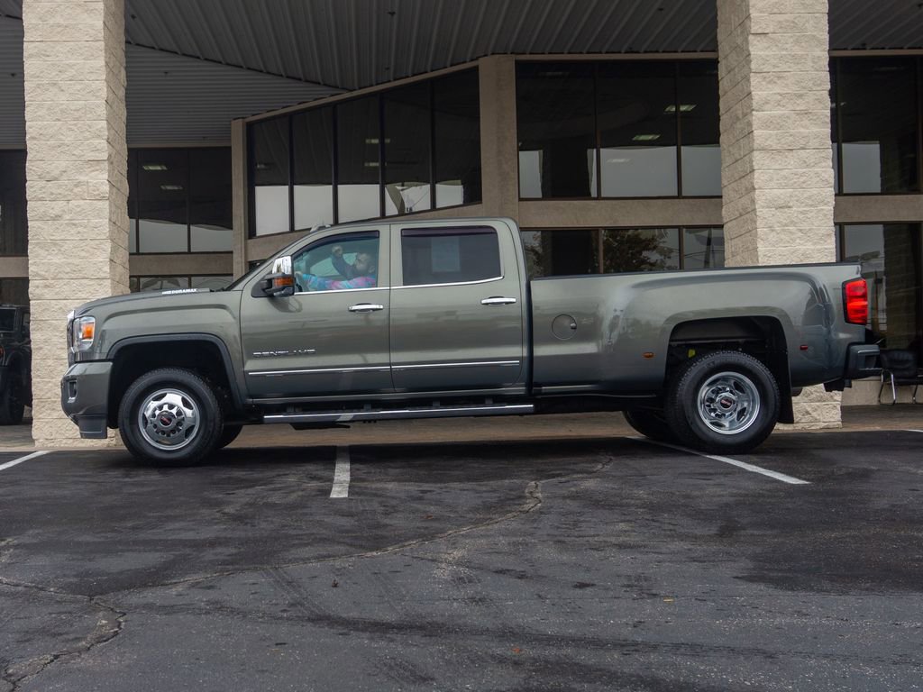 Used 2018 GMC Sierra 3500 Denali w/ Duramax Plus Package image 10