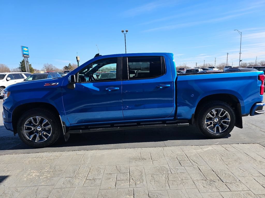 Used 2024 Chevrolet Silverado 1500 RST w/ Z71 Off-Road Package AWD/4WD image 6