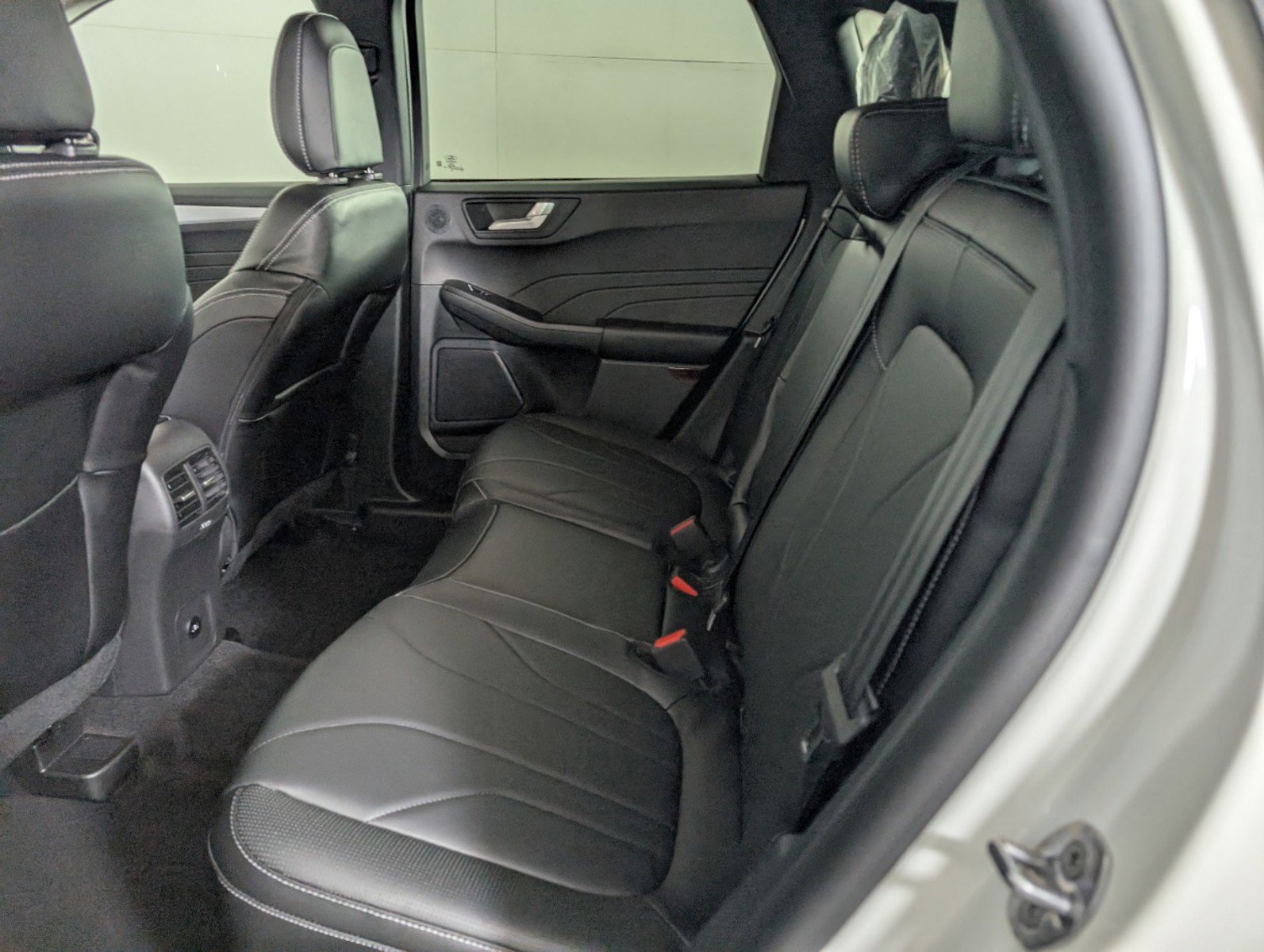 New 2025 Ford Escape SE w/ PHEV Premium Package image 7