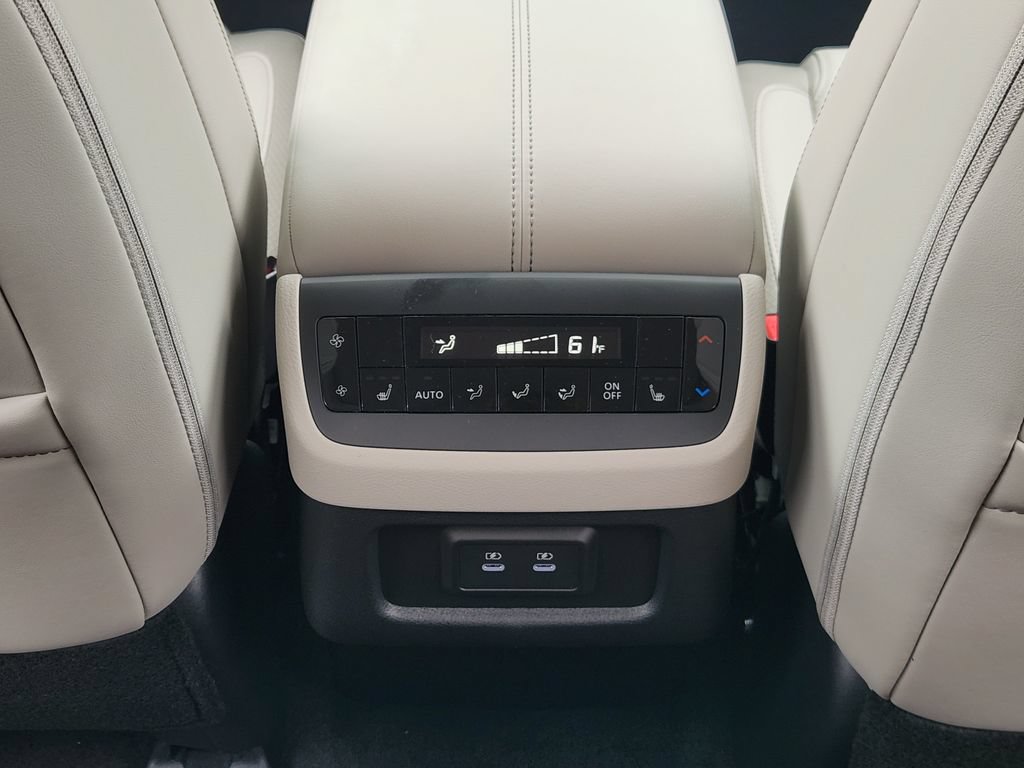 New 2026 Nissan Pathfinder SL w/ SL Premium Package FWD image 21