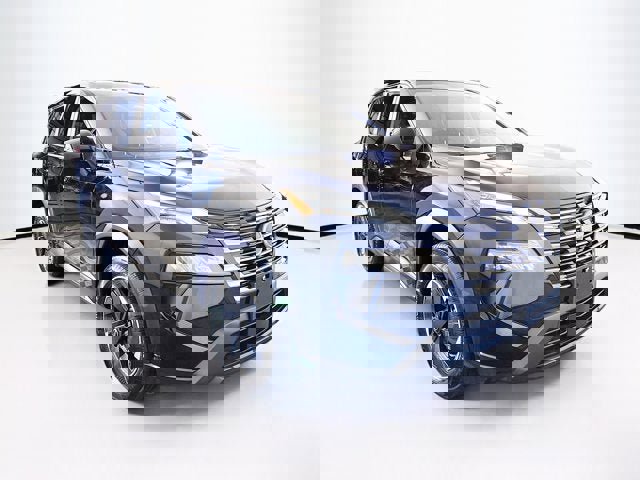 Certified 2026 Nissan Rogue SV image 3