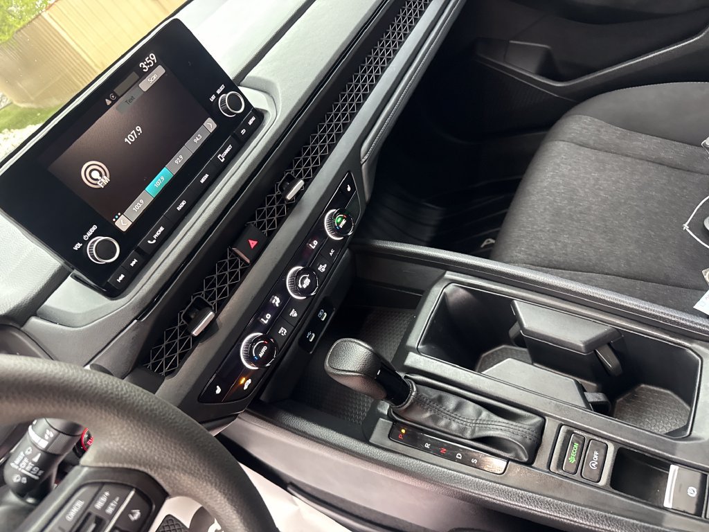 Used 2023 Honda Accord EX image 18