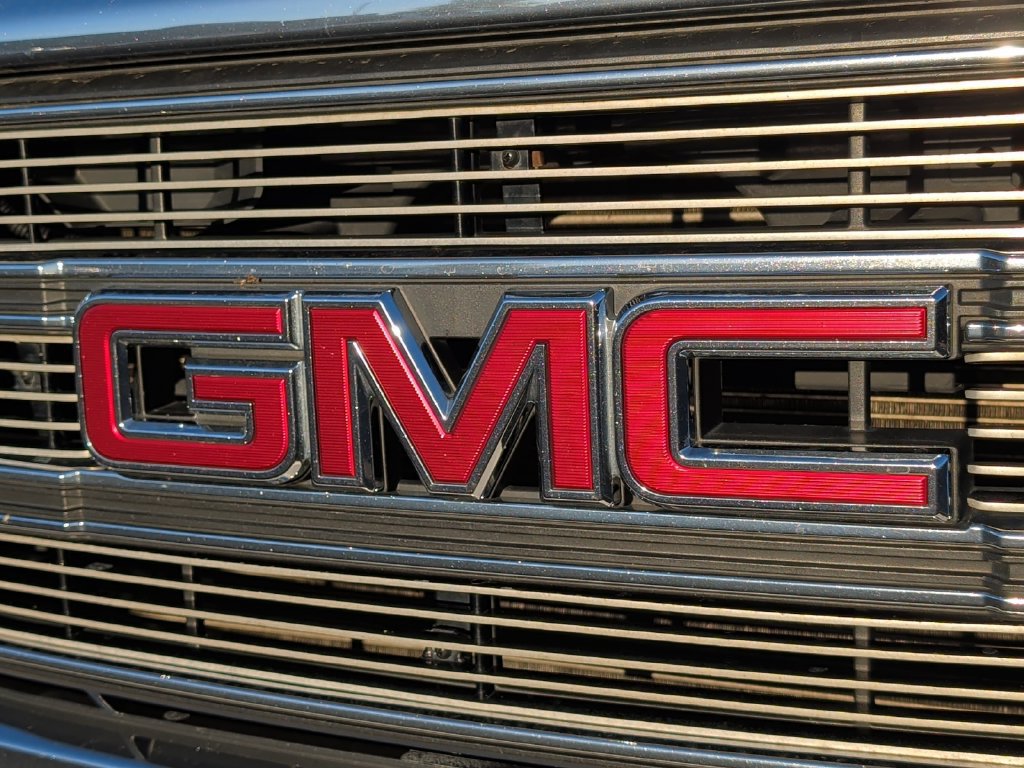 Used 2015 GMC Sierra 1500 SLT w/ SLT Crew Cab Value Package AWD/4WD image 41