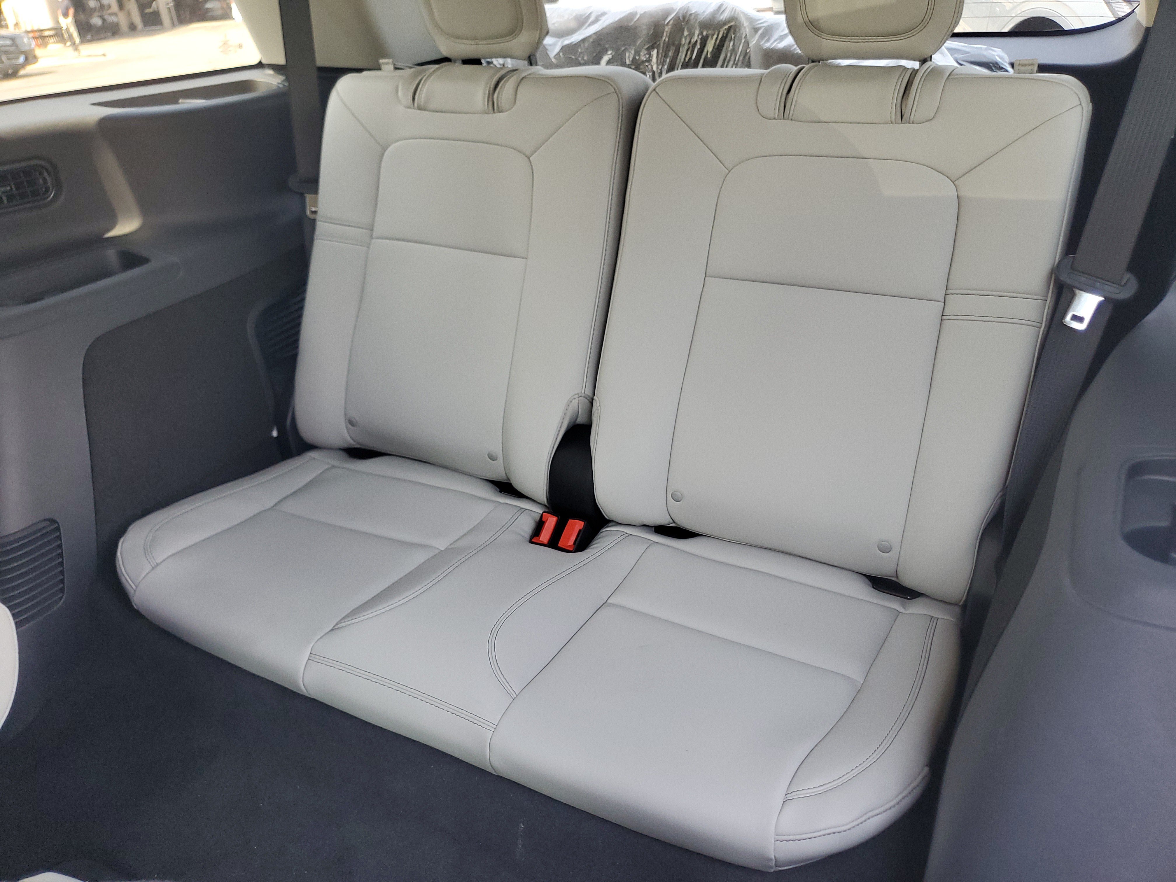New 2026 Lincoln Aviator AWD image 27