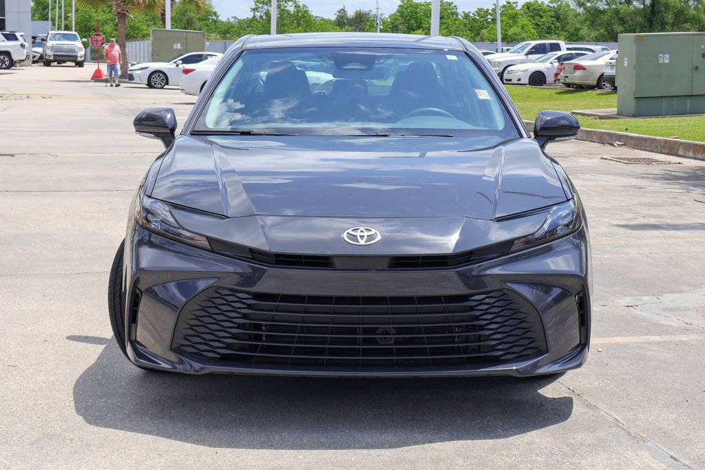 Used 2025 Toyota Camry LE FWD image 24