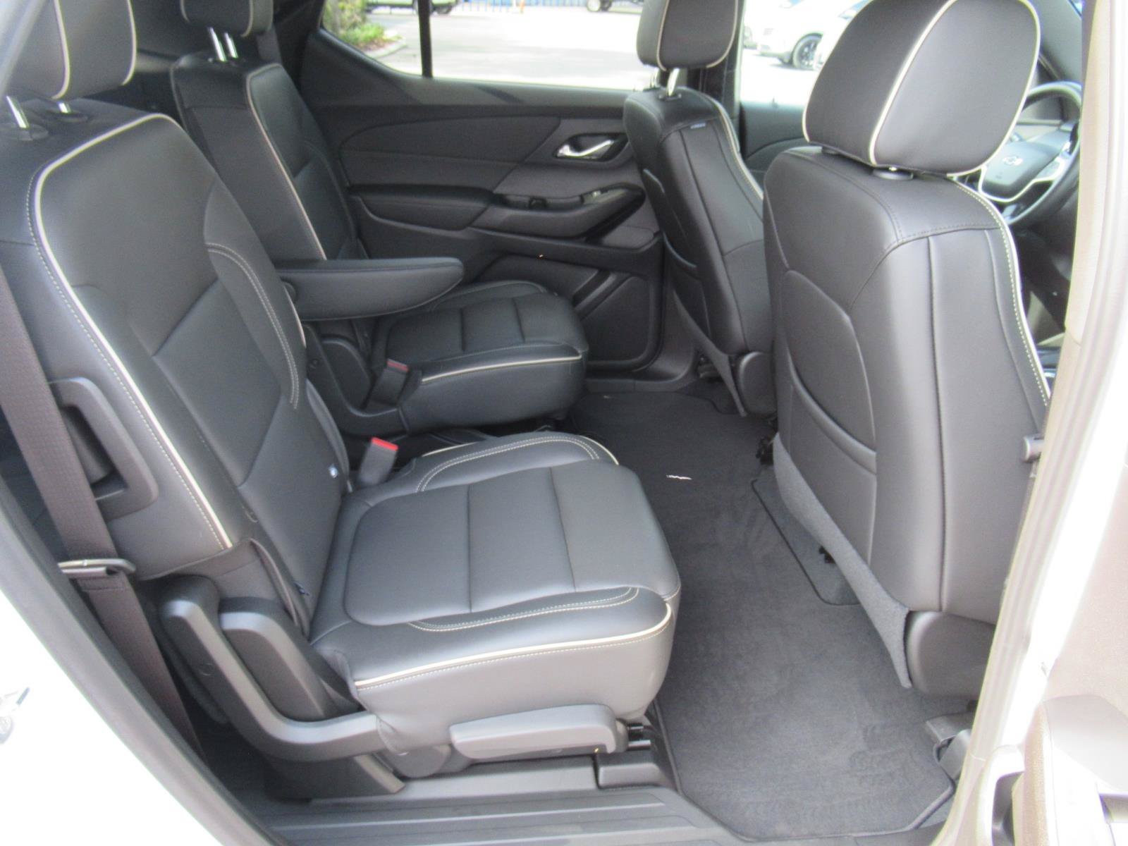 Used 2023 Chevrolet Traverse Premier w/ Redline Edition FWD image 35