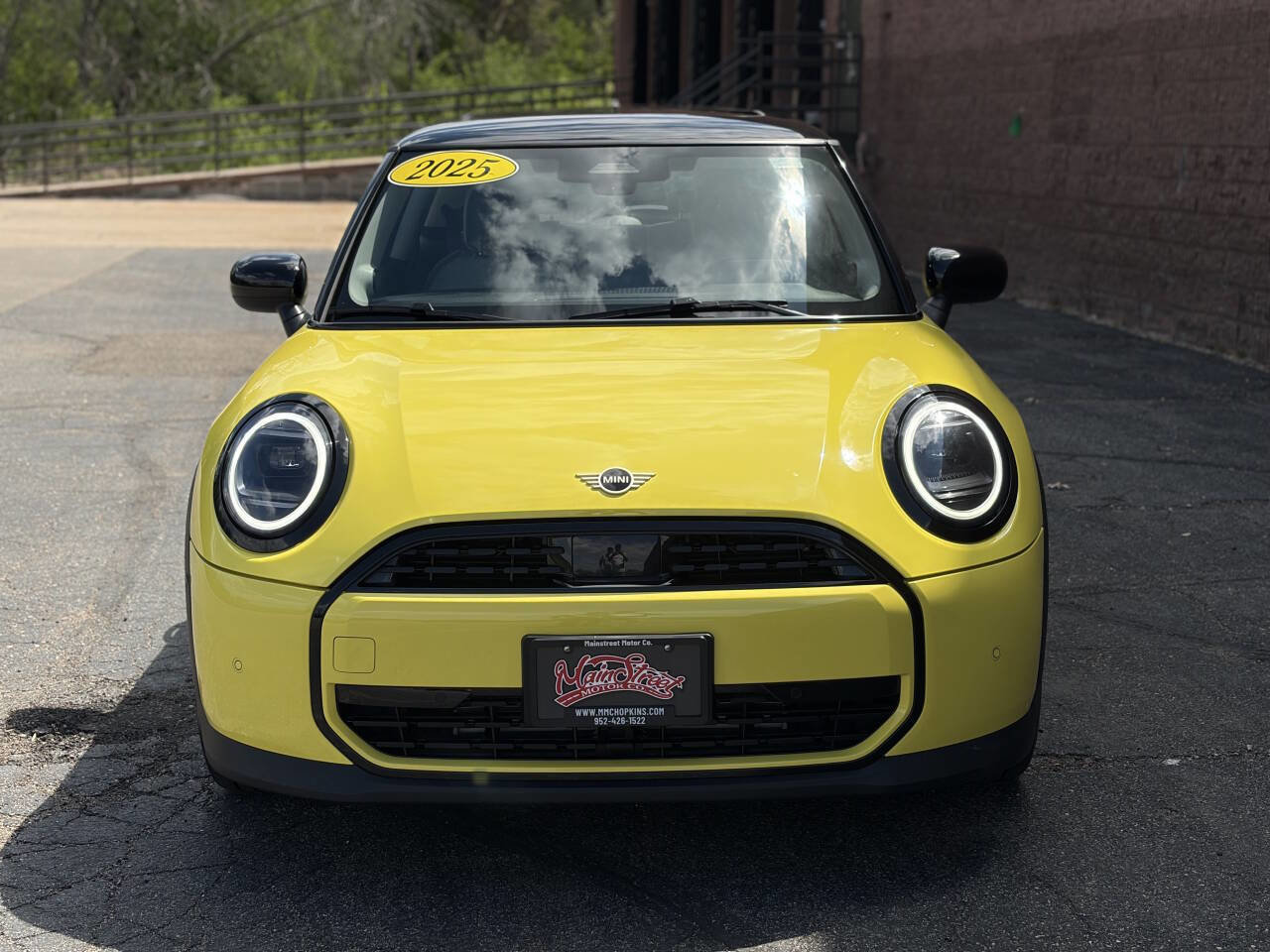 Used 2025 MINI Cooper 2-Door Hardtop FWD image 2
