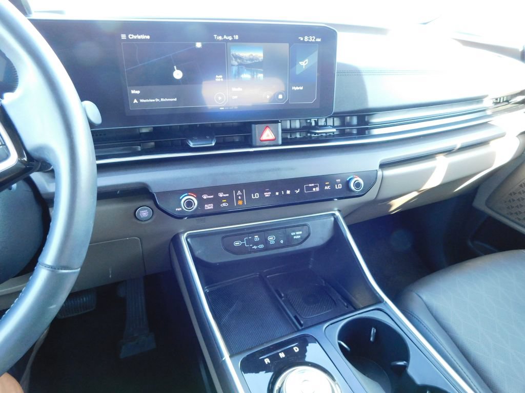 Used 2025 Kia Carnival EX FWD image 43