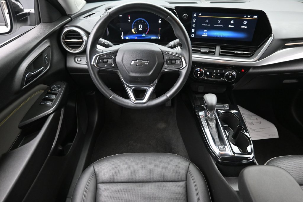 Used 2024 Chevrolet Trax ACTIV w/ Sunroof Package FWD image 14