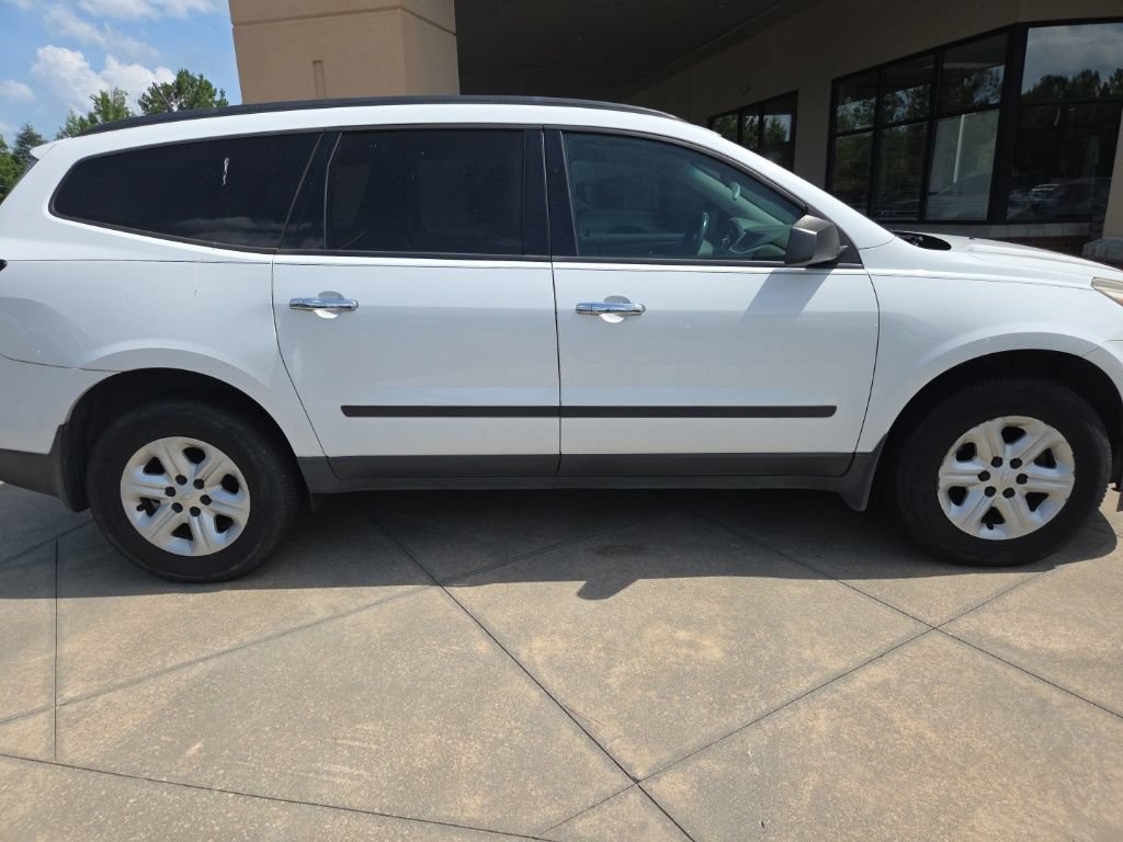 Used 2017 Chevrolet Traverse LS FWD image 7