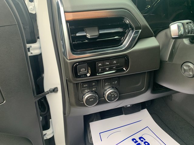 New 2026 GMC Yukon XL Denali image 16