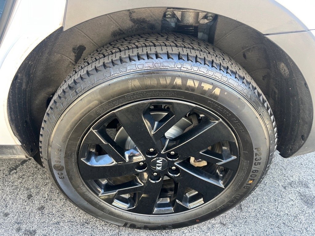 Used 2021 Kia Sorento S w/ Panoramic Sunroof Package image 12