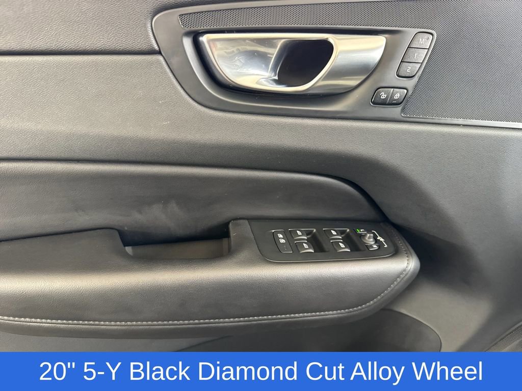 Certified 2023 Volvo XC60 B5 Plus image 10