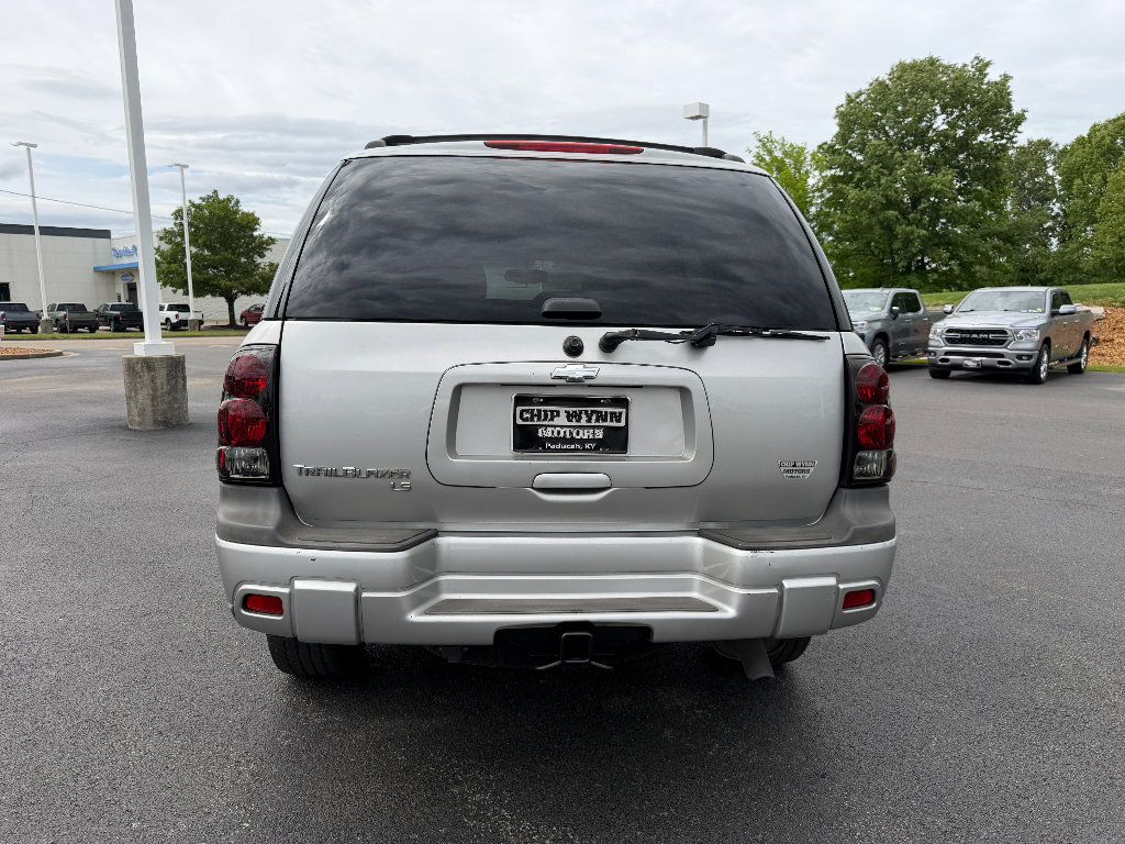Used 2005 Chevrolet TrailBlazer LS w/ LS Preferred Equipment Group RWD image 6