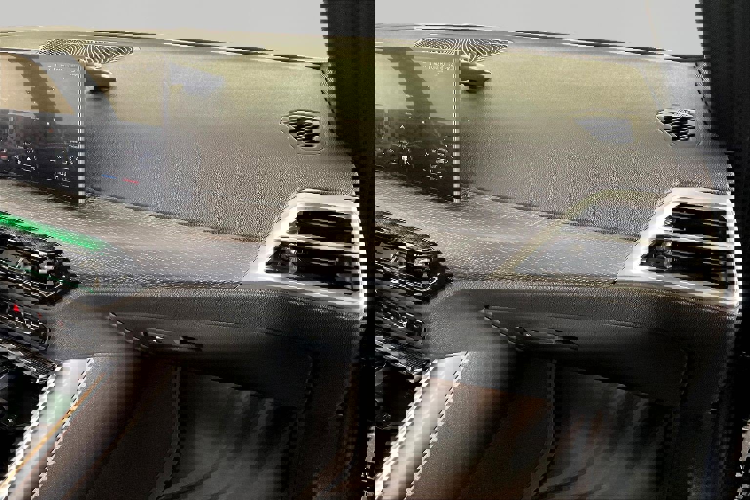 Certified 2025 BMW 330i xDrive Sedan w/ Premium Package image 17