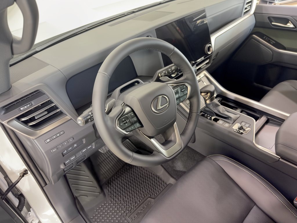 New 2026 Lexus GX 550 w/ Accessory Package (CT) AWD/4WD image 4
