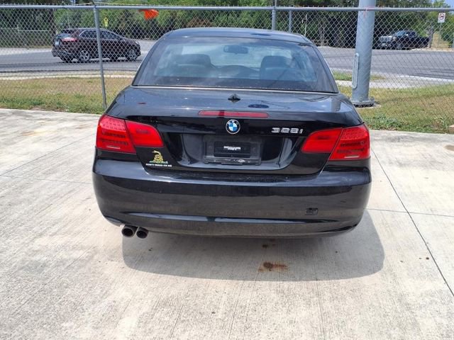 Used 2011 BMW 328i Convertible w/ Premium Pkg RWD image 3