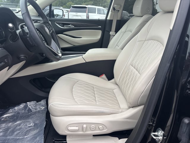 Used 2023 Buick Enclave Avenir w/ Avenir Technology Package image 12