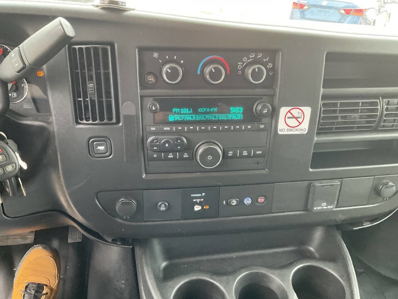 Used 2022 Chevrolet Express 2500 w/ Driver Convenience Package image 14