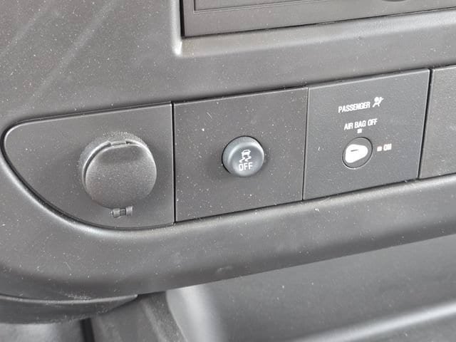 New 2026 Chevrolet Express 3500 w/ Power Convenience Package RWD image 5