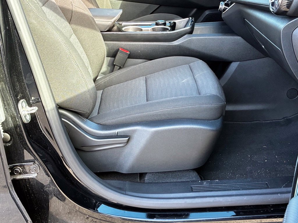 Used 2026 Chevrolet Equinox LT AWD/4WD image 26