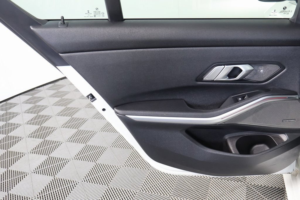 Used 2021 BMW M340i RWD image 13