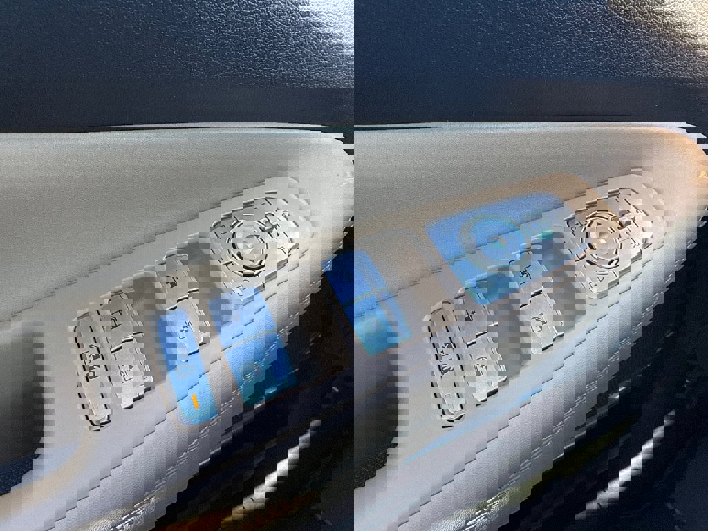 Used 2021 Hyundai Santa Fe Calligraphy w/ Cargo Package image 19