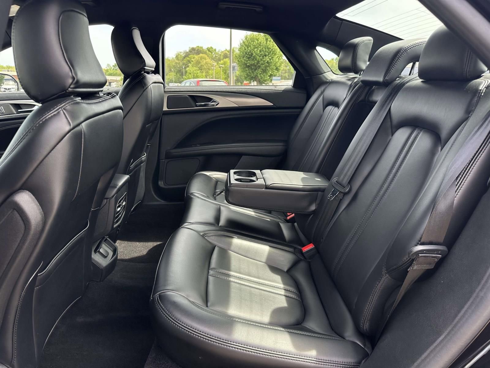 Used 2020 Lincoln MKZ AWD image 13