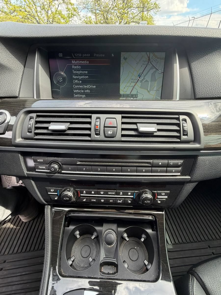 Used 2014 BMW 550i xDrive Sedan AWD/4WD image 18