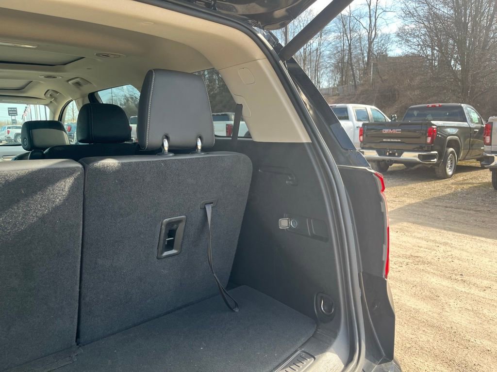 Used 2023 GMC Acadia Denali w/ Trailering Package image 15