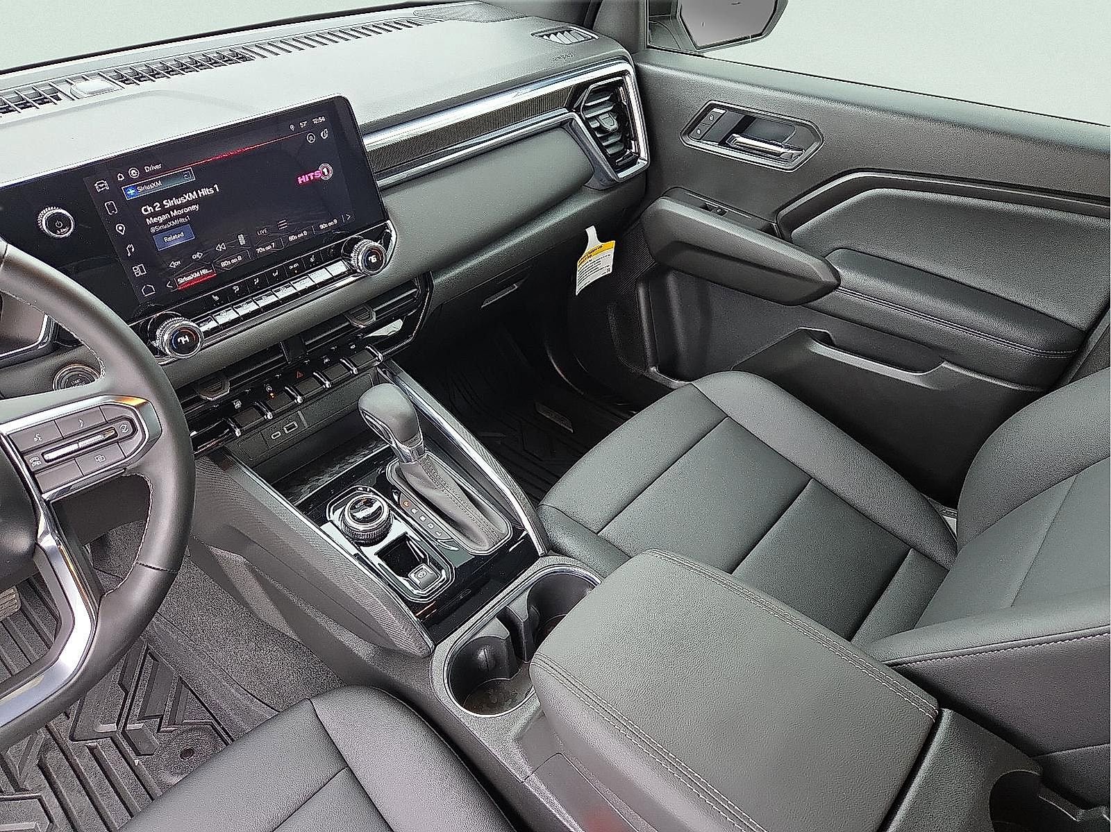 Used 2025 GMC Canyon Elevation w/ Convenience Package image 11