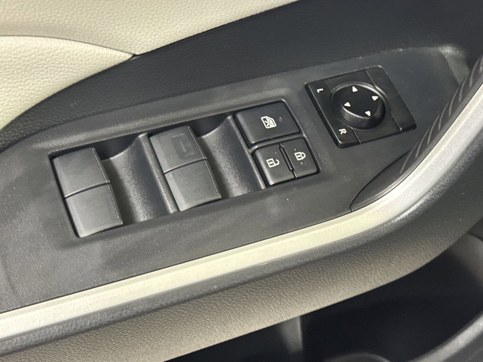 Used 2019 Toyota RAV4 XLE w/ Convenience Package image 19