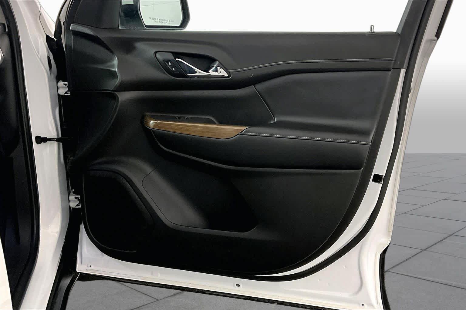 Used 2019 GMC Acadia SLE FWD image 22