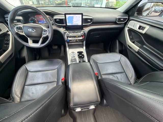 Used 2021 Ford Explorer Limited w/ Equipment Group 301A AWD/4WD image 18