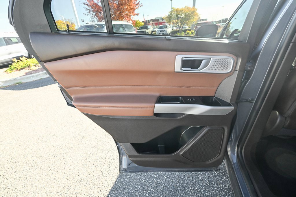 Certified 2021 Ford Explorer King Ranch w/ Premium Technology Package image 24