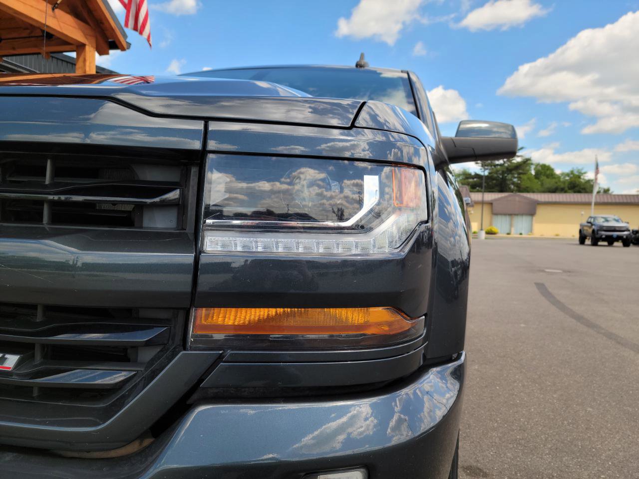 Used 2018 Chevrolet Silverado 1500 LT w/ All Star Edition AWD/4WD image 13