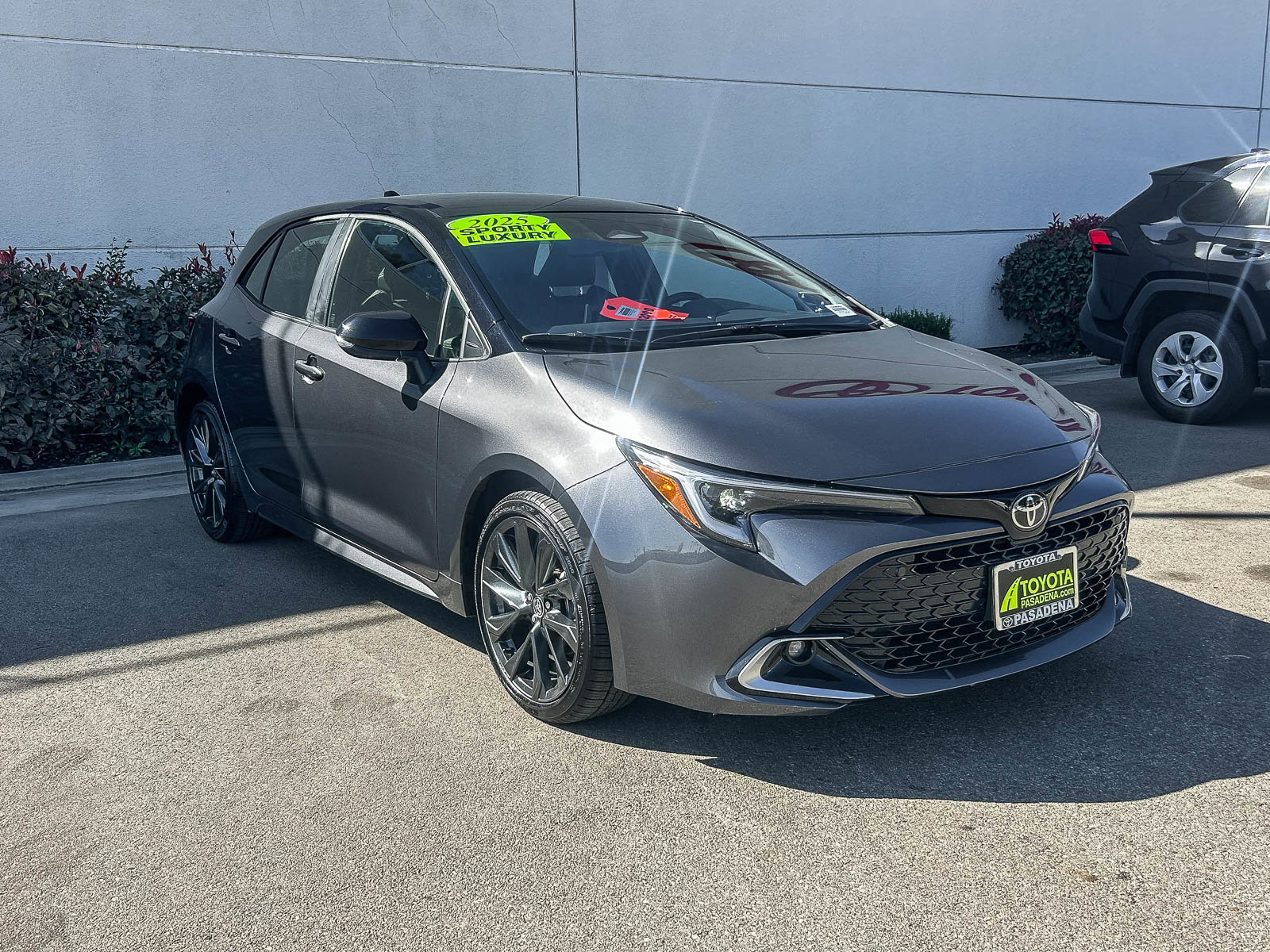 Used 2025 Toyota Corolla XSE image 3
