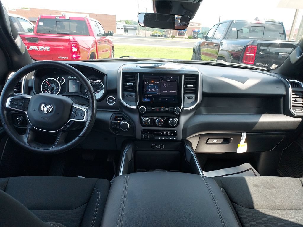 New 2026 RAM 1500 Big Horn AWD/4WD image 15
