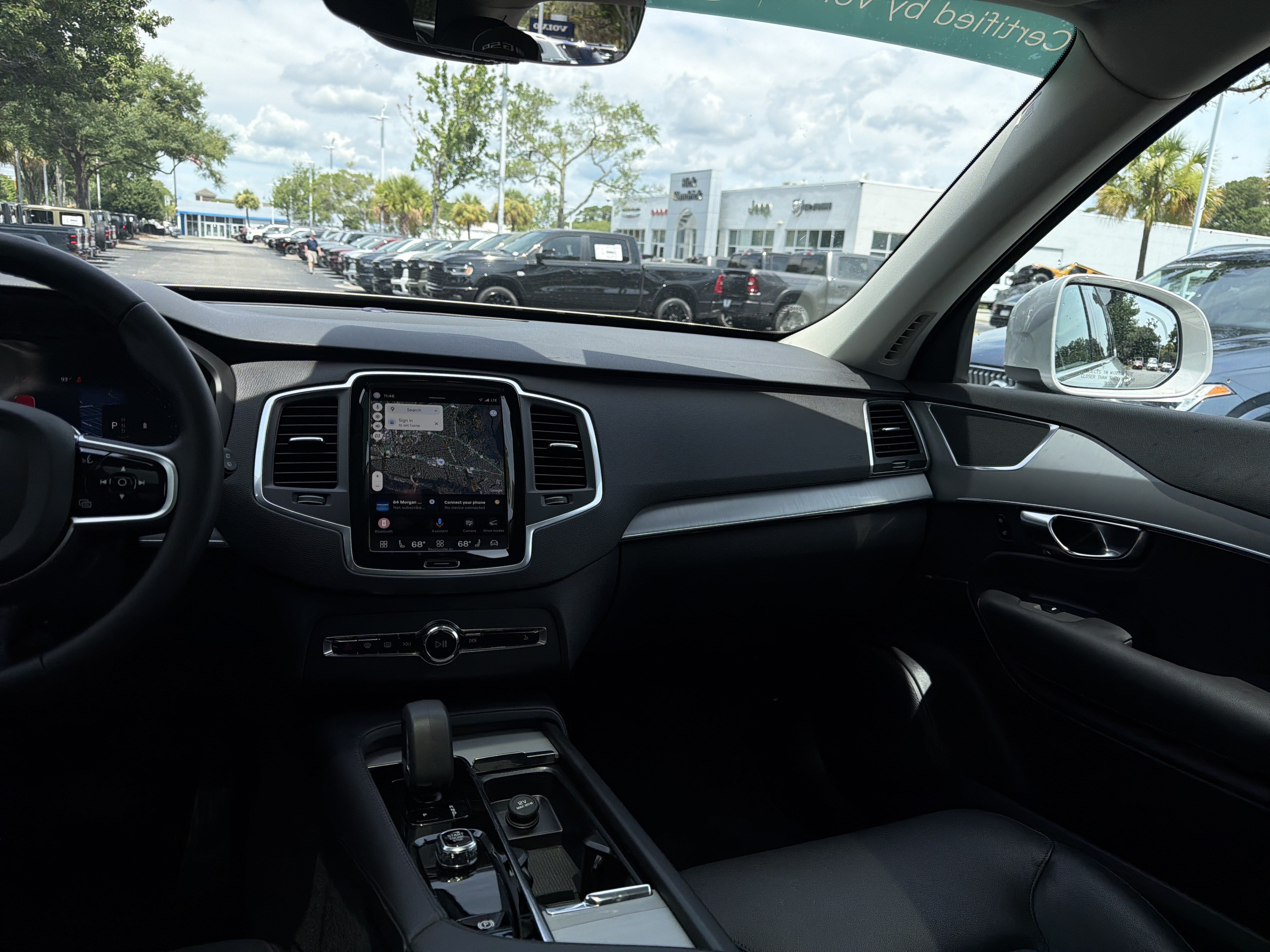 Certified 2025 Volvo XC90 B5 Core AWD/4WD image 30