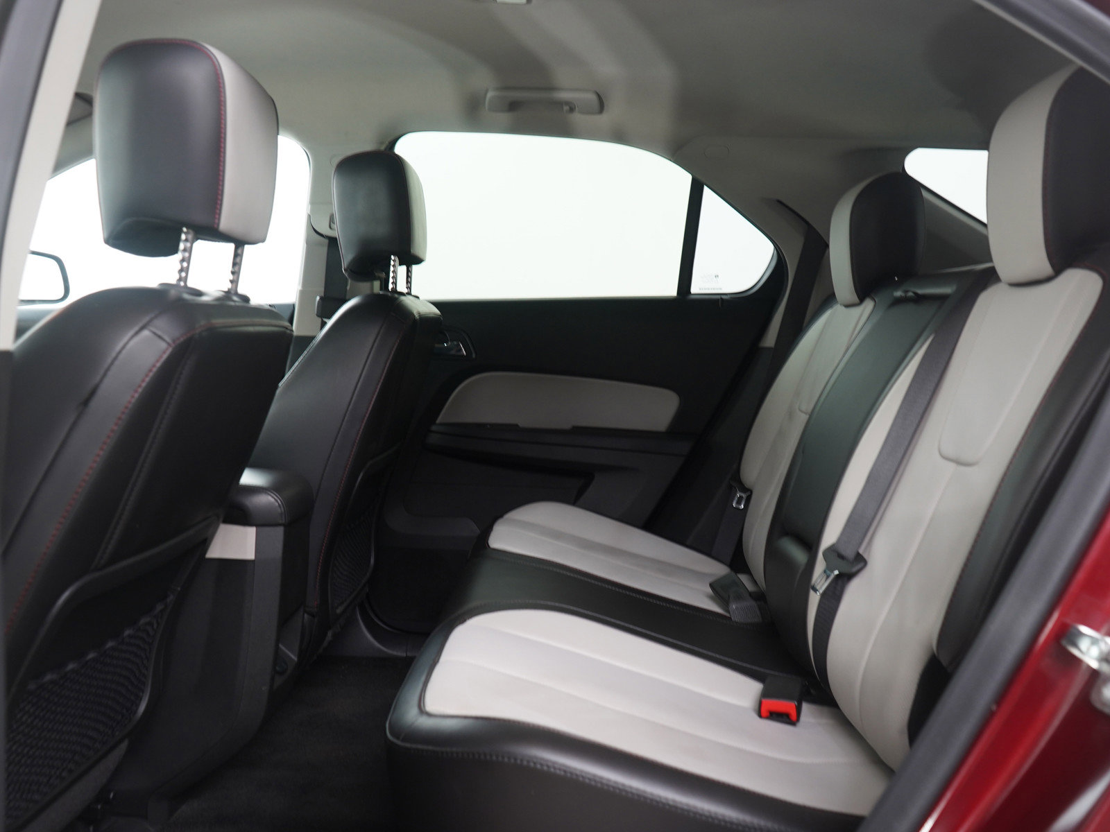 Used 2016 Chevrolet Equinox LTZ w/ Enhanced Convenience Package image 21