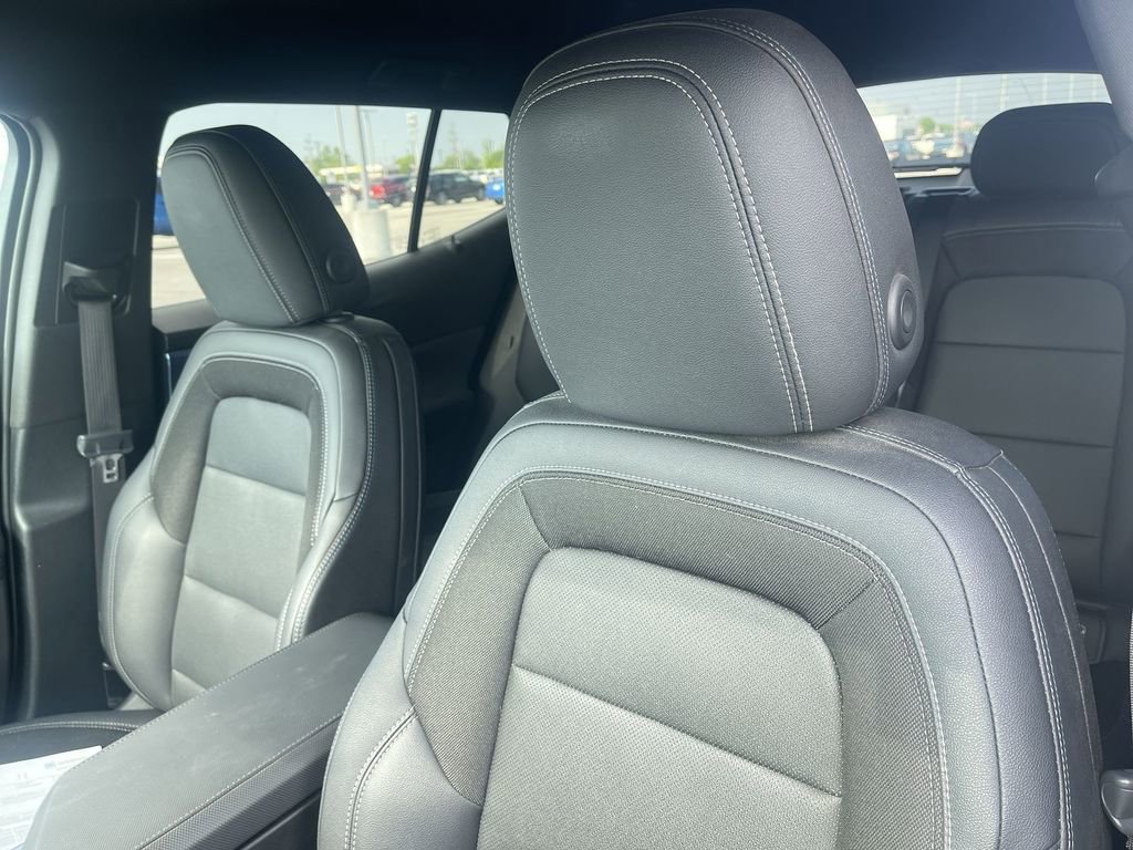 Used 2024 Chevrolet Equinox EV LT AWD/4WD image 7