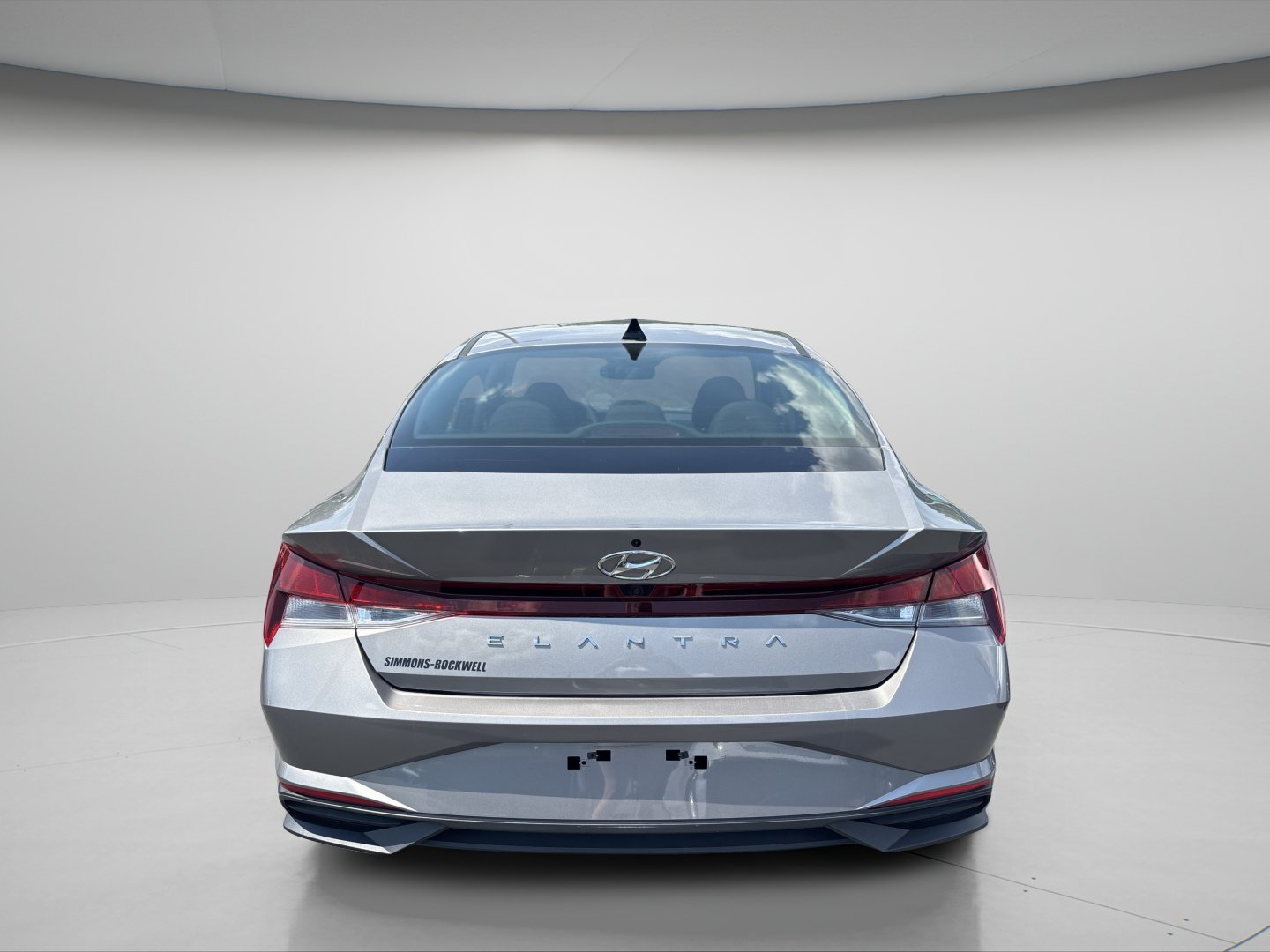 Used 2023 Hyundai Elantra SEL w/ Cargo Package FWD image 3
