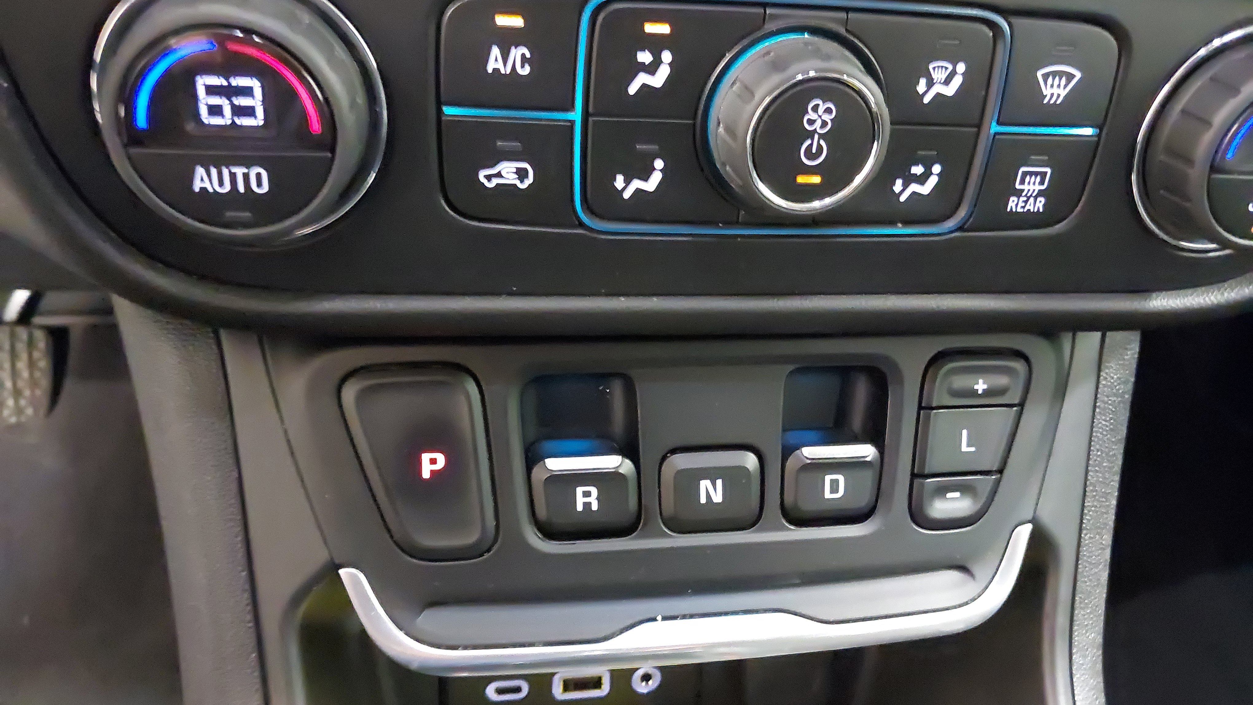 Certified 2019 GMC Terrain Denali AWD/4WD image 21