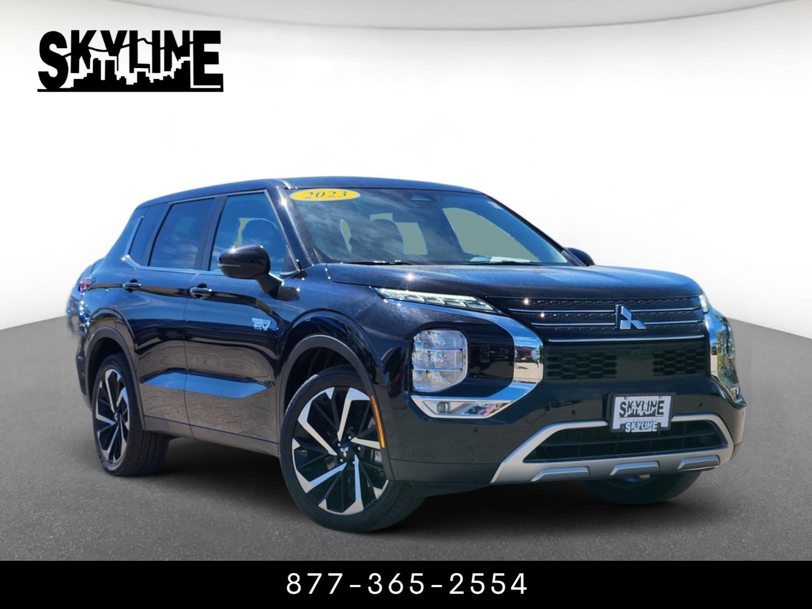 Used 2023 Mitsubishi Outlander SE AWD/4WD image 1