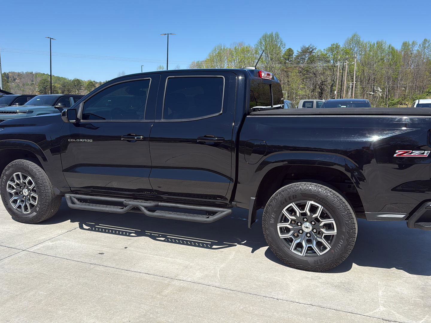 Used 2023 Chevrolet Colorado Z71 w/ Z71 Convenience Package 2 AWD/4WD image 10