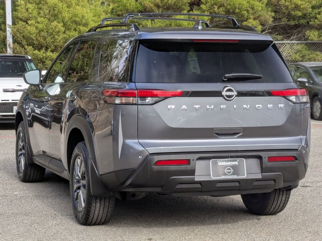 New 2025 Nissan Pathfinder SV image 7