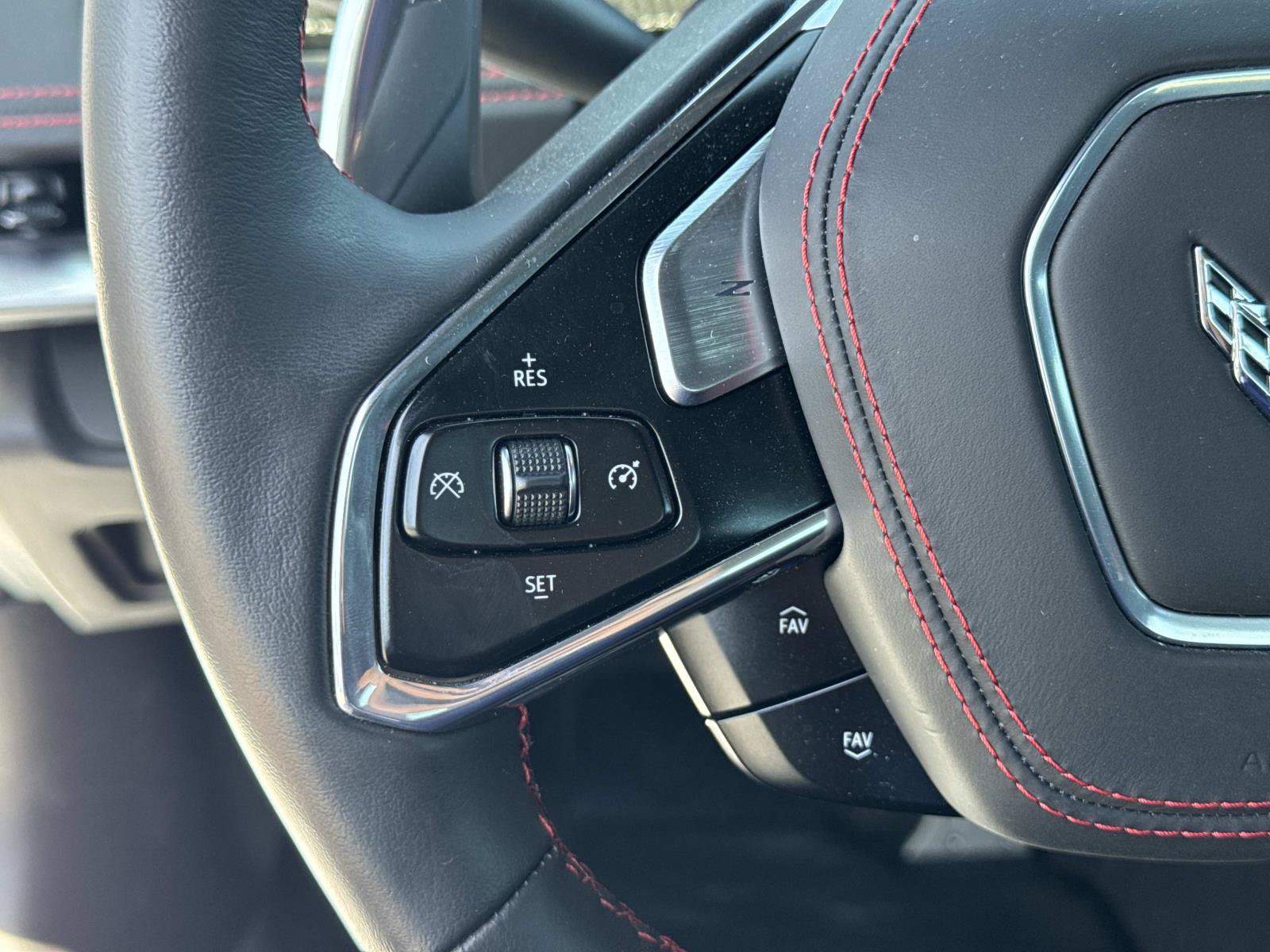 Used 2022 Chevrolet Corvette Stingray Premium Conv w/ Z51 Performance Package RWD image 11