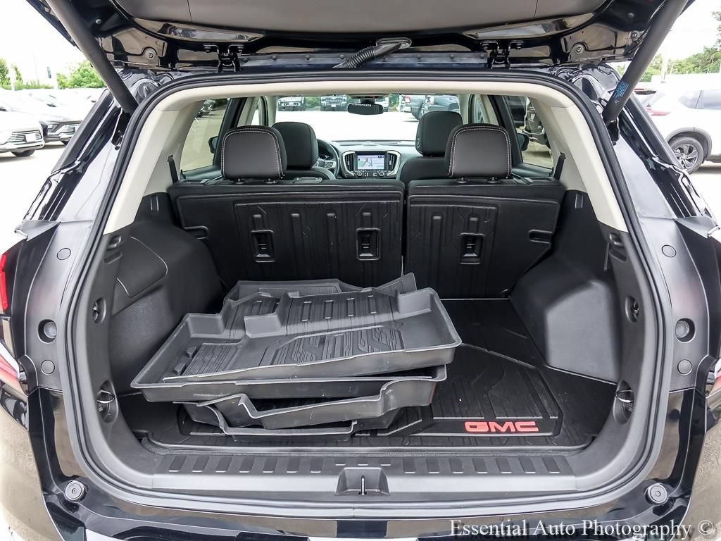 Used 2024 GMC Terrain Denali w/ Denali Premium Package AWD/4WD image 28