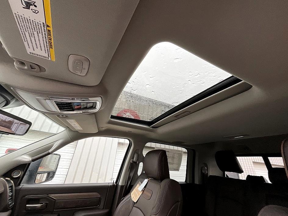 New 2026 RAM 3500 Longhorn image 32